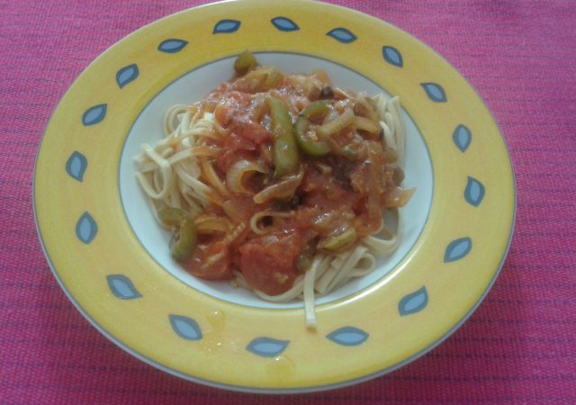 macarrão com sardinha e anchova